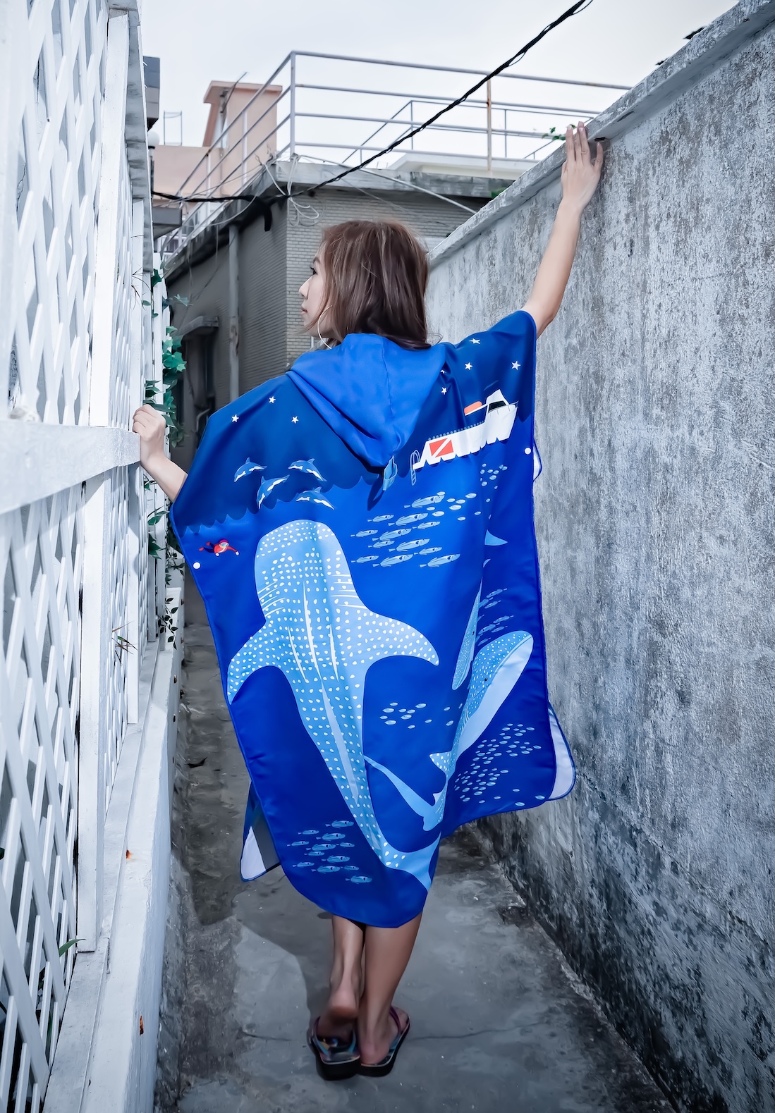 Oceanarium Ocean Species Identification Cloak Towel