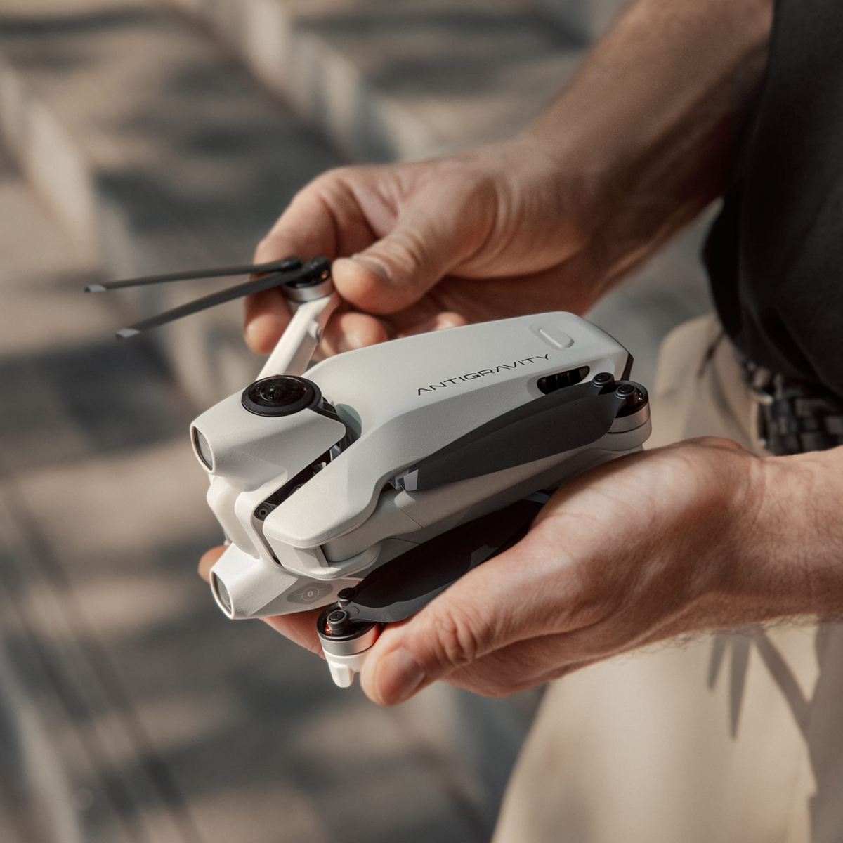 Insta360 Antigravity A1 全景航拍機
