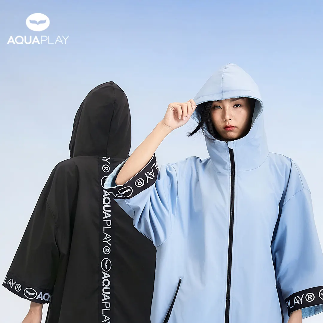 AquaPlay 編織 Logo 厚身斗篷 Insulated Poncho